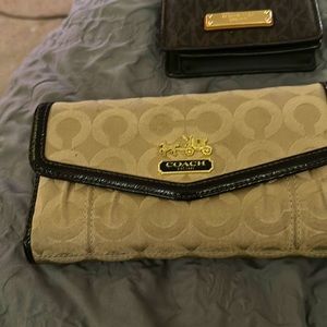 Coach wallet brown